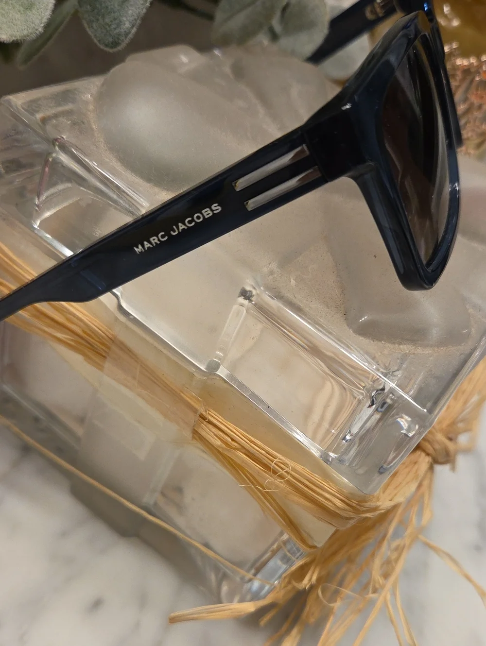 NWOT Marc Jacobs Navy Blue Square Sunglasses with Yellow Case And Cloth